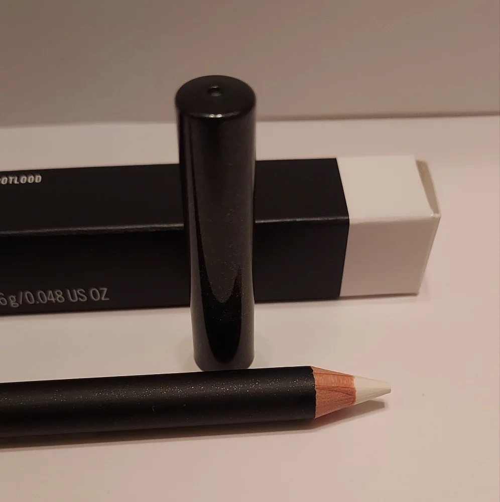 MAC Eye Kohl Crayon Liner Pencil *FASCINATING* / .048 oz / New in box